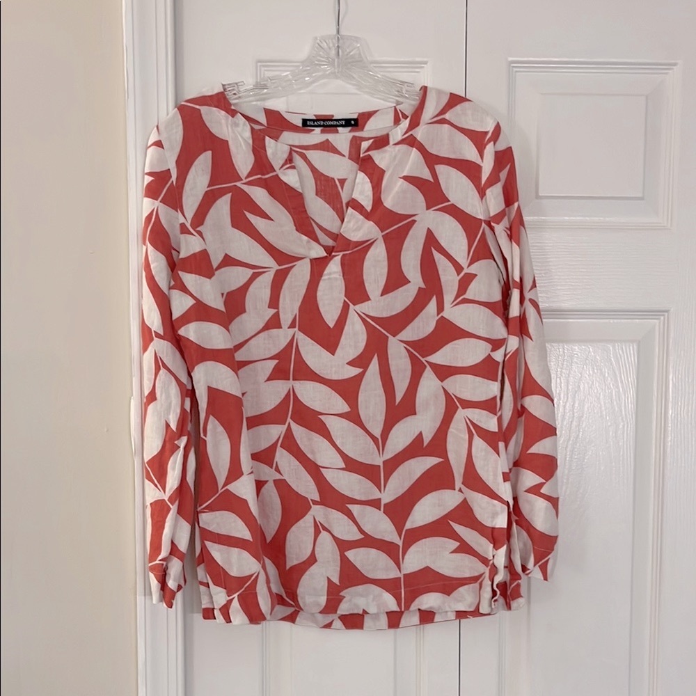 Island Company Coral and White Leaf Print Linen Tunic Top